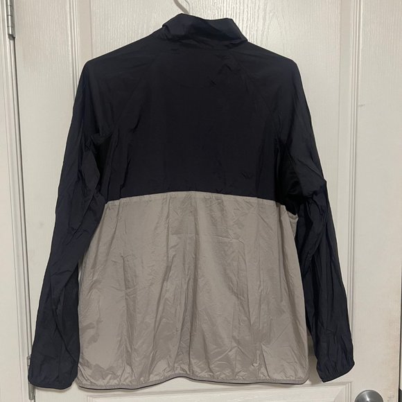 Uniqlo Windbreaker Jacket - Picture 2 of 4